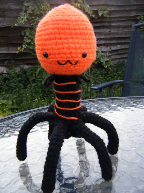 Yarn Bacteriophage Toy
